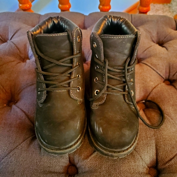 Boys Shoe Bundle - Picture 4 of 4